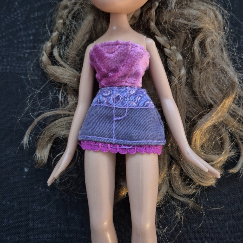 Yasmin Bratz Doll 2001 With Bandana - Picture 3 of 10